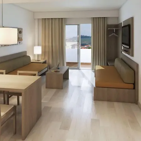 Tres Torres Apartment